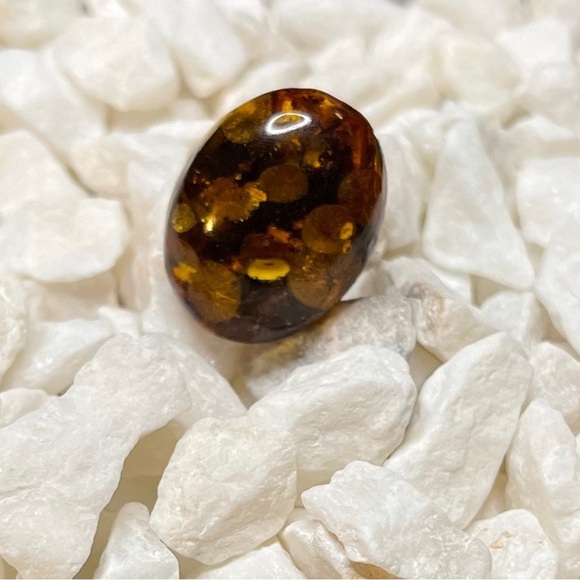 AMBER & SILVER VINTAGE Ring in a Domed Shape. Size 6 - Picture 5 of 17